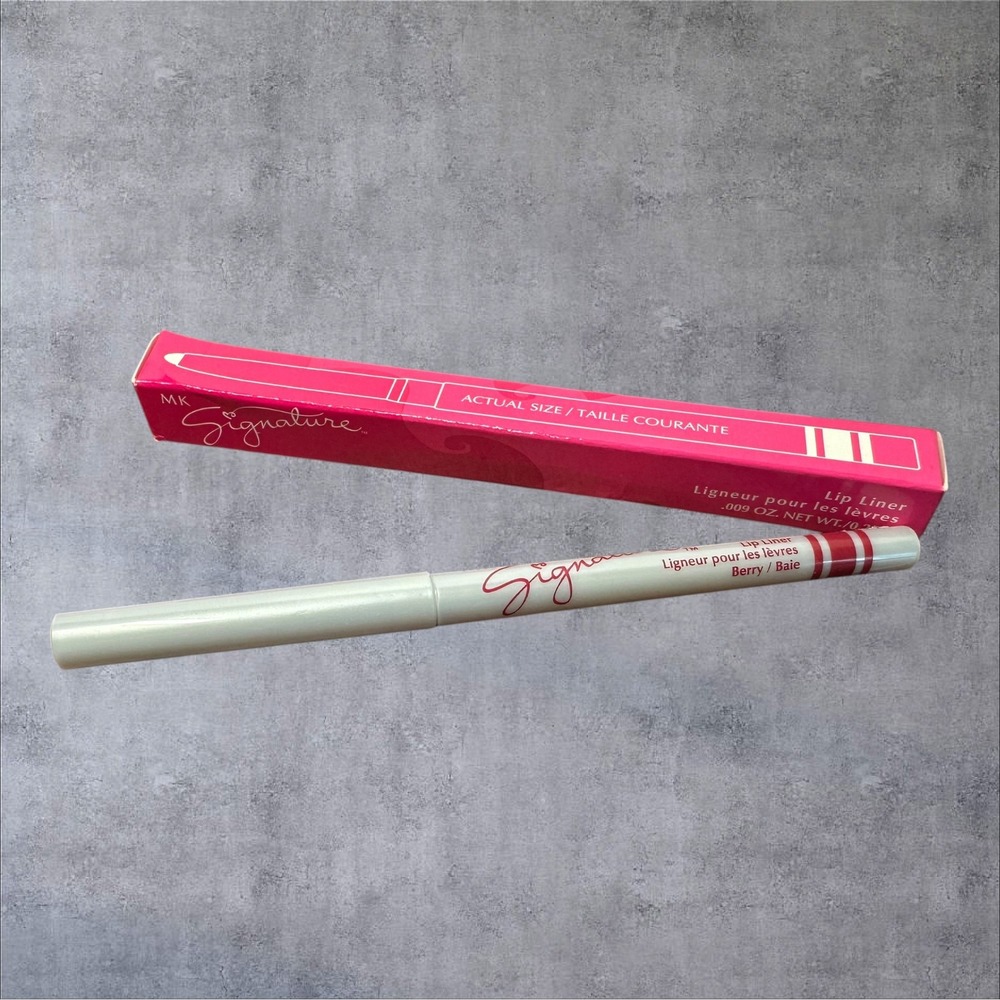 Mary Kay MK Signature Lip Liner Berry 3055‎ 0.009oz New Waterproof Retractable